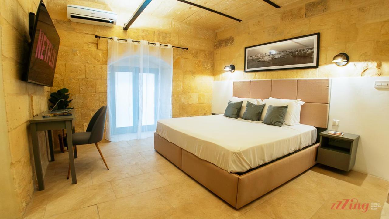 A Traditional Maltese Home In The Three Cities Birgu Bagian luar foto