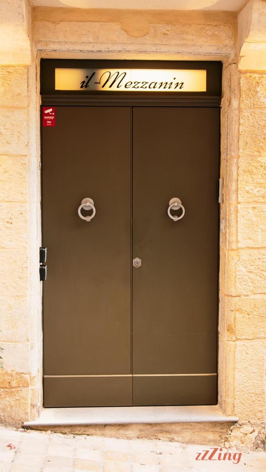 A Traditional Maltese Home In The Three Cities Birgu Bagian luar foto